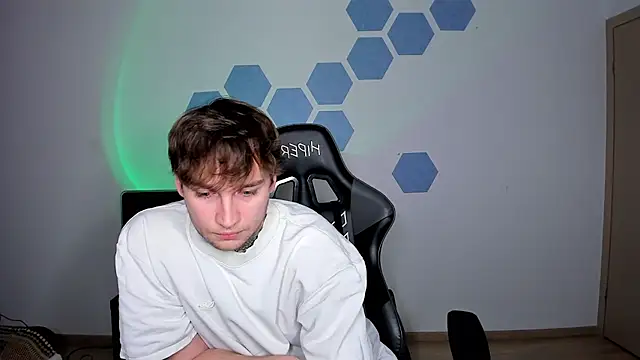 Snapshot of Chris_Tyson chatting on November 2025 07:24:02 PM Chris Tyson online show from November 2025 07:24:02 PM