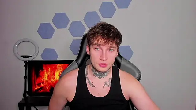 Snapshot of Chris_Tyson chatting on October 2025 09:36:01 PM Chris Tyson online show from October 2025 09:36:01 PM