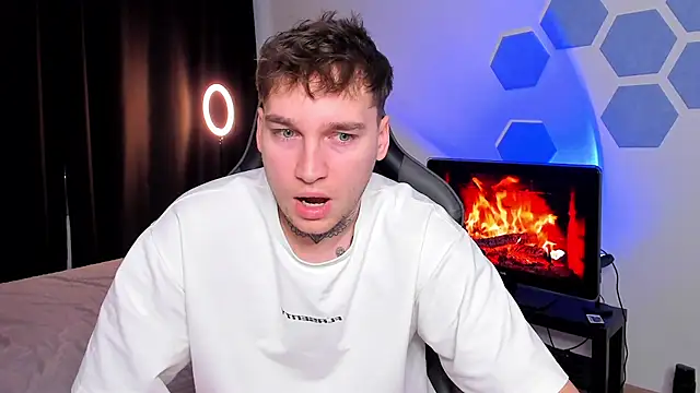 Snapshot of Chris_Tyson chatting on December 2025 07:29:01 AM Chris Tyson online show from December 2025 07:29:01 AM