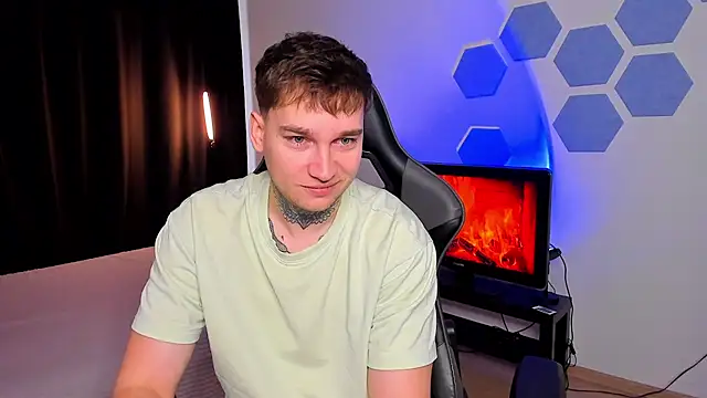 Snapshot of Chris_Tyson chatting on December 2025 07:19:01 AM Chris Tyson online show from December 2025 07:19:01 AM