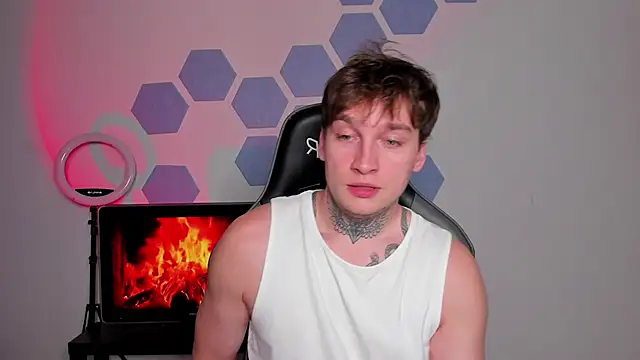 Snapshot of Chris_Tyson chatting on October 2025 10:19:01 PM Chris Tyson online show from October 2025 10:19:01 PM