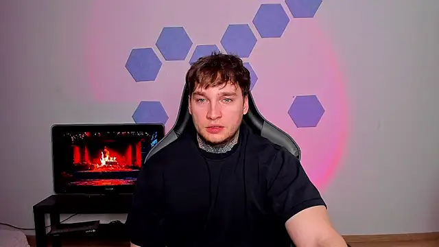 Chris Tyson online show from April 2026 08:43:01 PM