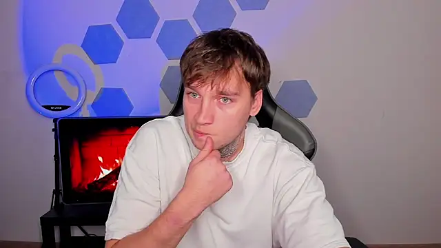 Snapshot of Chris_Tyson chatting on October 2025 10:10:02 PM Chris Tyson online show from October 2025 10:10:02 PM