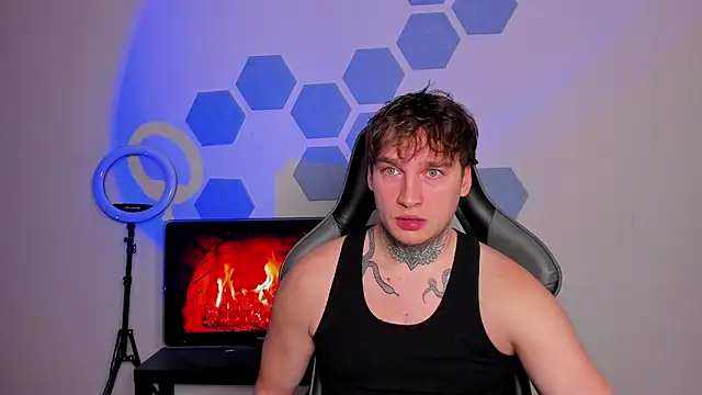 Snapshot of Chris_Tyson chatting on November 2025 10:14:01 PM Chris Tyson online show from November 2025 10:14:01 PM