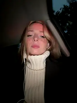 LoraaDoll online show from September 2025 04:13:02 PM