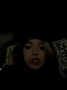 Snapshot of LoraaDoll chatting on November 2025 04:33:01 PM LoraaDoll online show from November 2025 04:33:01 PM