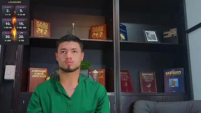 Snapshot of EdwardRoss_ chatting on October 2025 08:42:01 PM EdwardRoss online show from October 2025 08:42:01 PM