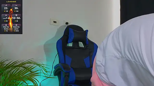 Snapshot of EdwardRoss_ chatting on November 2025 08:36:02 PM EdwardRoss online show from November 2025 08:36:02 PM