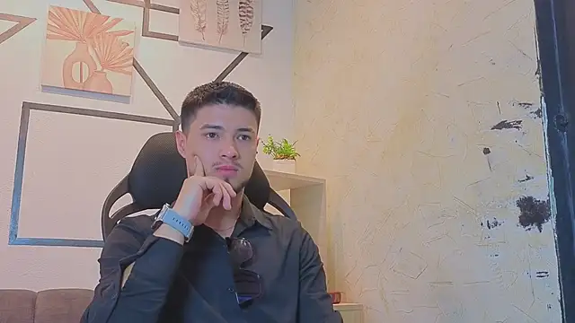 Snapshot of EdwardRoss_ chatting on September 2025 07:02:02 PM EdwardRoss online show from September 2025 07:02:02 PM