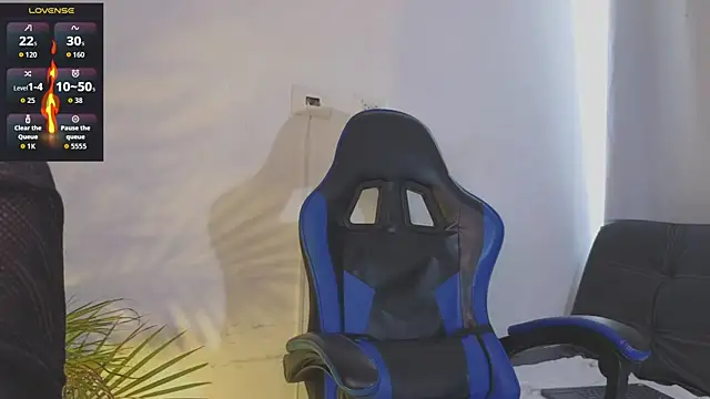 EdwardRoss  online show from April 2026 07:51:01 PM