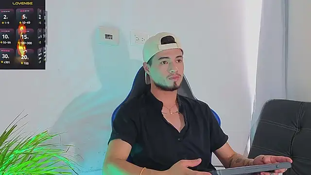 EdwardRoss  online show from February 2026 08:09:01 PM