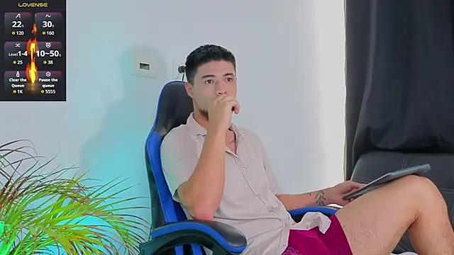 EdwardRoss  online show from December 2025 08:12:02 PM