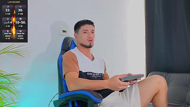 Snapshot of EdwardRoss_ chatting on November 2025 07:40:01 PM EdwardRoss online show from November 2025 07:40:01 PM