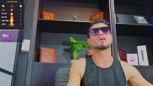 Snapshot of EdwardRoss_ chatting on September 2025 06:58:02 AM EdwardRoss online show from September 2025 06:58:02 AM