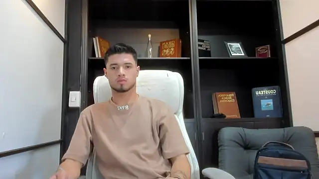 Snapshot of EdwardRoss_ chatting on March 2025 07:25:01 PM EdwardRoss online show from March 2025 07:25:01 PM