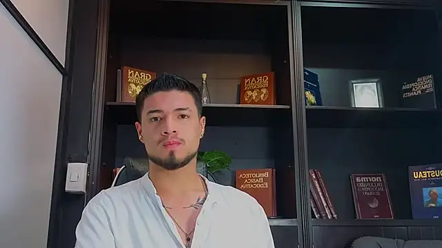 Snapshot of EdwardRoss_ chatting on September 2025 08:14:01 PM EdwardRoss online show from September 2025 08:14:01 PM