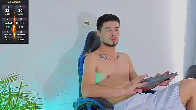 EdwardRoss  online show from March 2026 03:40:02 PM