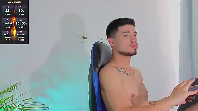 EdwardRoss  online show from March 2026 09:00:02 PM