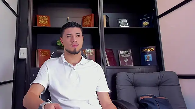 Snapshot of EdwardRoss_ chatting on September 2025 08:07:01 PM EdwardRoss online show from September 2025 08:07:01 PM