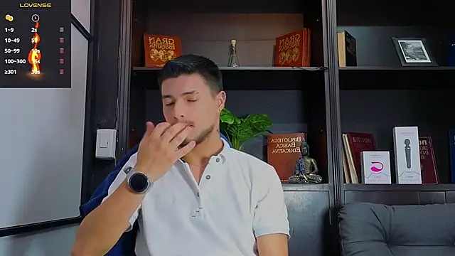 Snapshot of EdwardRoss_ chatting on September 2025 09:05:01 PM EdwardRoss online show from September 2025 09:05:01 PM