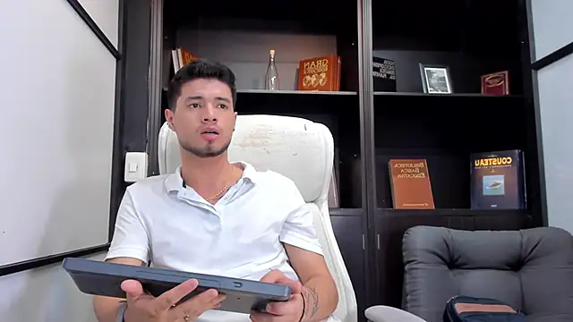 Snapshot of EdwardRoss_ chatting on March 2025 06:34:01 PM EdwardRoss online show from March 2025 06:34:01 PM