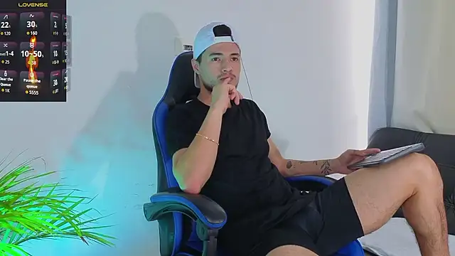 EdwardRoss  online show from February 2026 08:19:02 PM