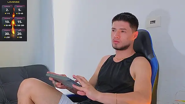 EdwardRoss  online show from March 2026 07:26:01 PM