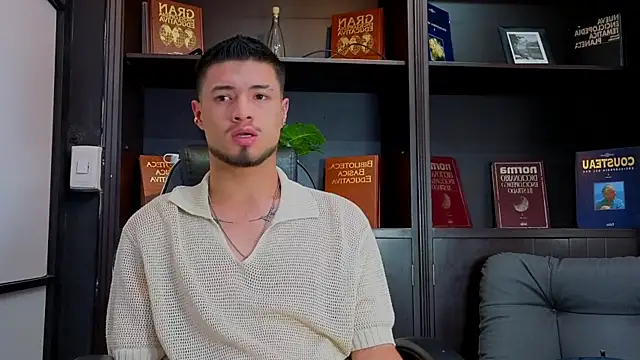 Snapshot of EdwardRoss_ chatting on October 2025 08:12:01 PM EdwardRoss online show from October 2025 08:12:01 PM