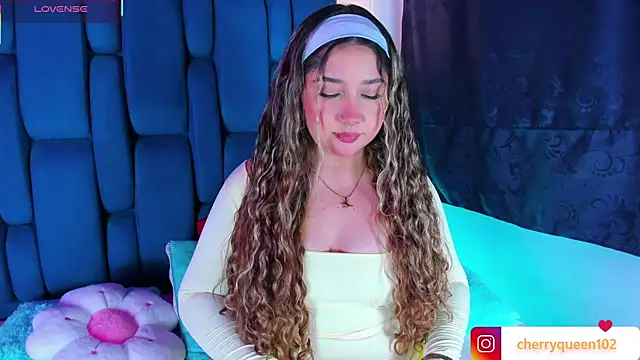 Snapshot of Cherryyquen chatting on November 2025 07:51:01 PM Cherryyquen online show from November 2025 07:51:01 PM