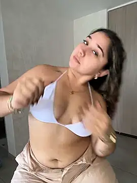 Cherryyquen online show from February 2026 03:42:01 PM