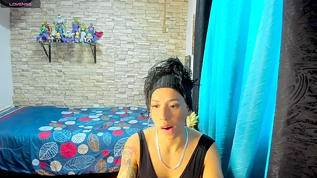 kaiagerbes3 online show from October 2025 03:36:02 PM