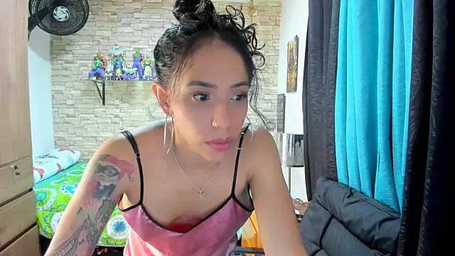 kaiagerbes3 online show from September 2025 11:37:01 PM