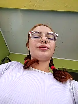 Snapshot of Kate_lorens9 chatting on September 2025 06:19:02 PM Kate lorens9 online show from September 2025 06:19:02 PM