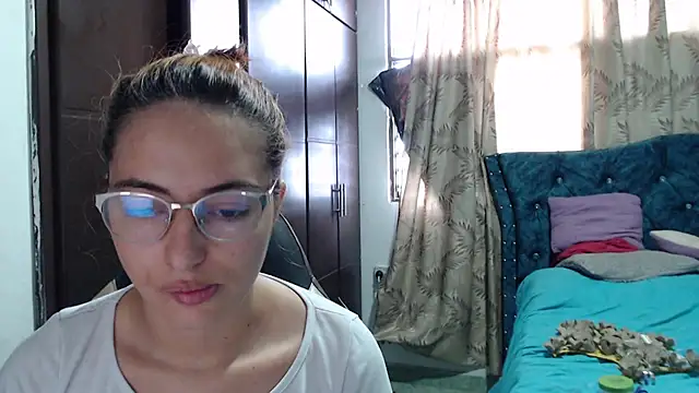 Kate lorens9 online show from October 2025 12:17:02 PM