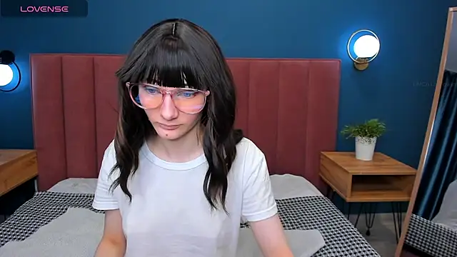 Lili flowerr online show from March 2025 08:19:01 AM