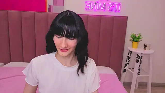 Lili flowerr online show from June 2026 11:54:02 AM
