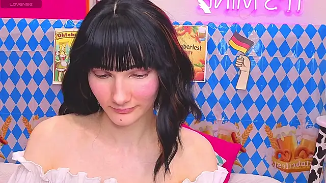 Lili flowerr online show from October 2025 10:51:01 AM