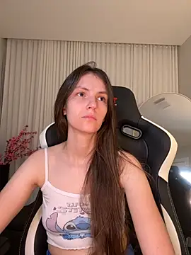 Snapshot of upssnowy chatting on October 2025 06:39:02 PM upssnowy online show from October 2025 06:39:02 PM