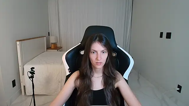 upssnowy online show from July 2026 04:35:01 AM