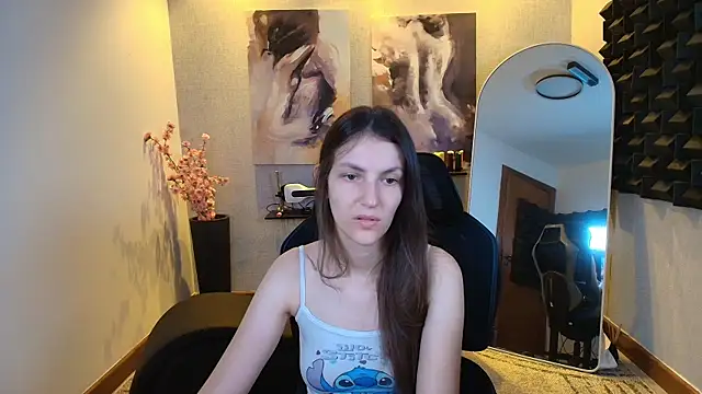 Snapshot of upssnowy chatting on September 2025 12:48:01 PM upssnowy online show from September 2025 12:48:01 PM