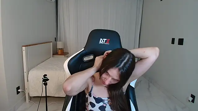 upssnowy online show from July 2026 11:35:02 PM