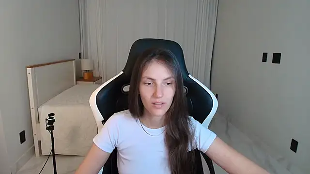 upssnowy online show from July 2026 11:20:02 PM