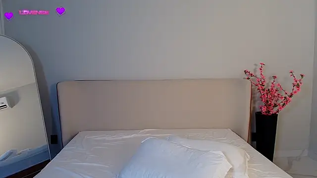 upssnowy online show from January 2026 04:47:02 PM