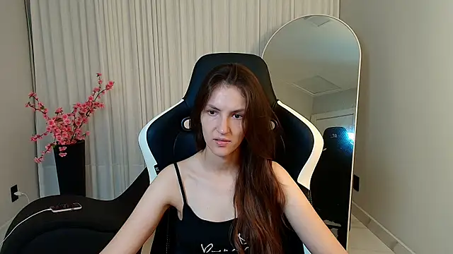 Snapshot of upssnowy chatting on October 2025 09:27:01 PM upssnowy online show from October 2025 09:27:01 PM