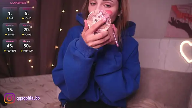 ErinLewist online show from May 2026 01:14:02 AM