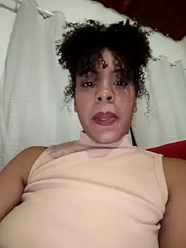Julia Pretinha online show from September 2025 12:48:02 AM