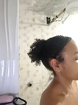 Julia Pretinha online show from September 2025 01:37:02 AM