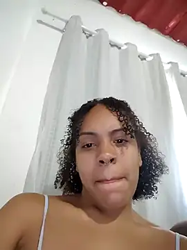 Julia Pretinha online show from September 2025 01:17:02 PM