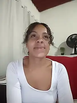 Julia Pretinha online show from November 2025 12:50:01 AM