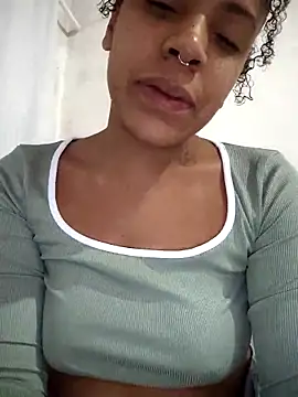 Julia Pretinha online show from April 2026 01:12:02 AM